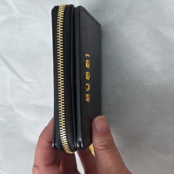 Gucci Script Black Bifold Wallet ** Comes With COA ** - Picture 3 of 11